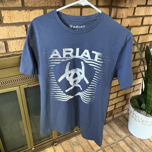 Ariat Men's T-Shirt Size Large - Picture 1 of 3